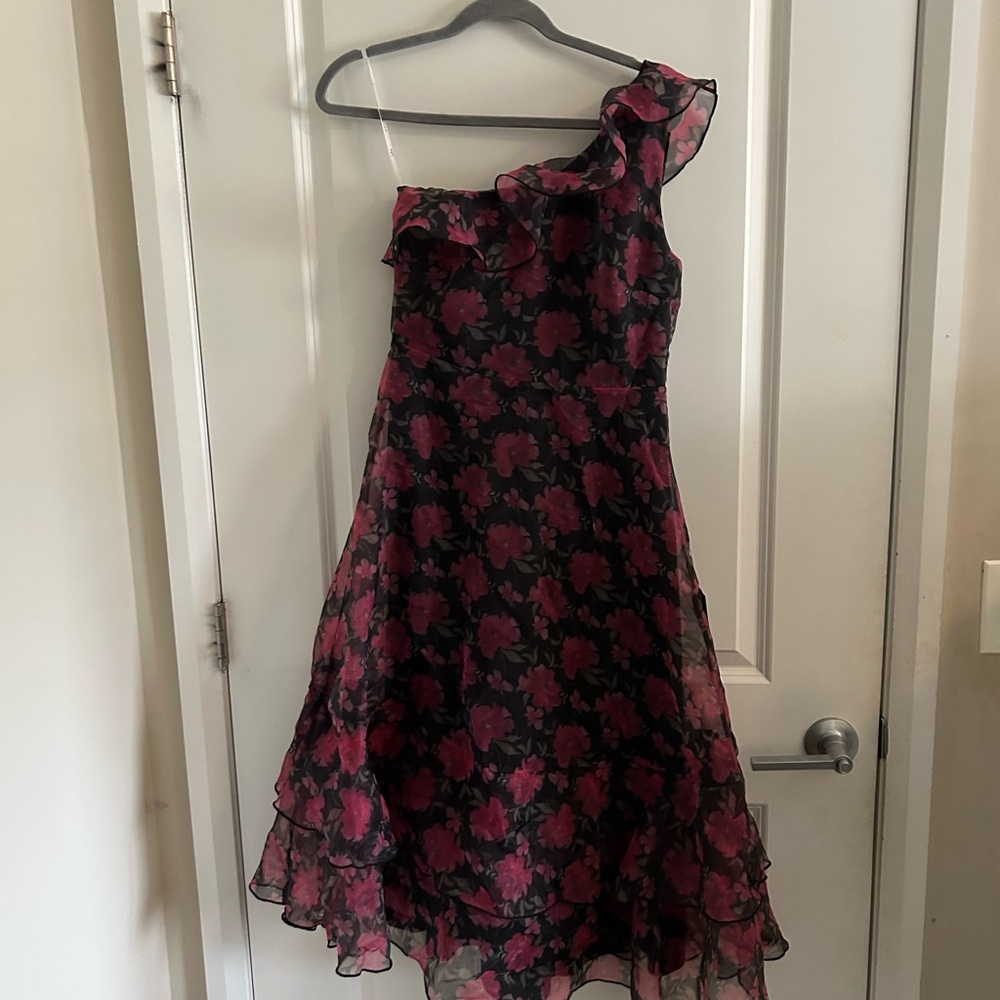 Lulu's Elegant Black Dress